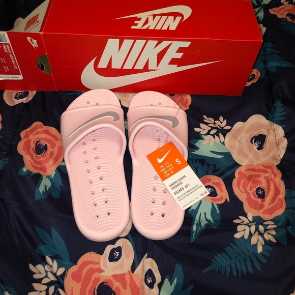 Nike Shoes - nike slides